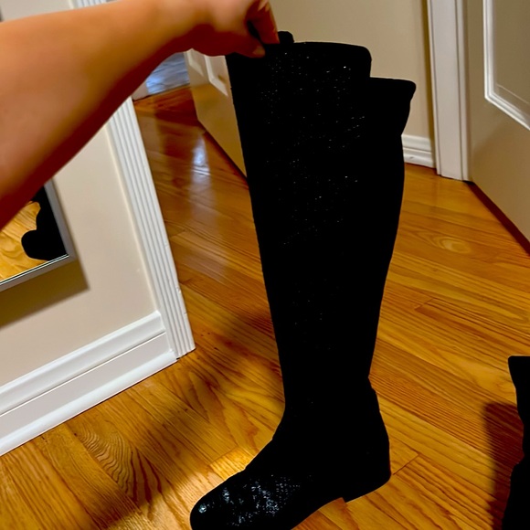 Beautiful knee high boots - Picture 2 of 7